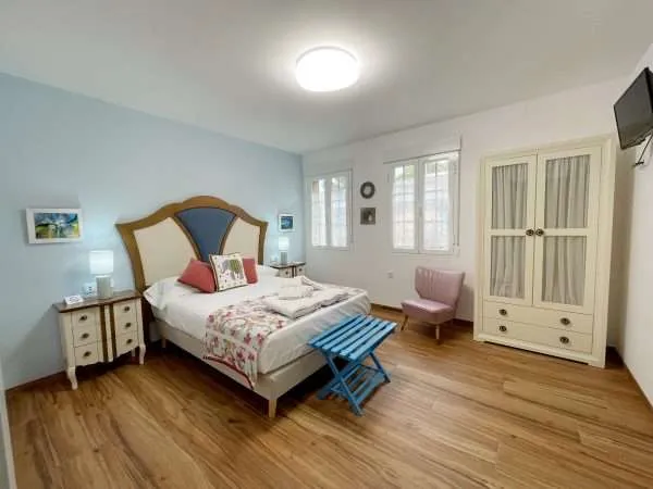 Casa-rural-con-habitaciones-equipadas-Villalbeja-13-1-600x450
